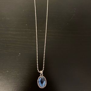 Blue pendent necklace